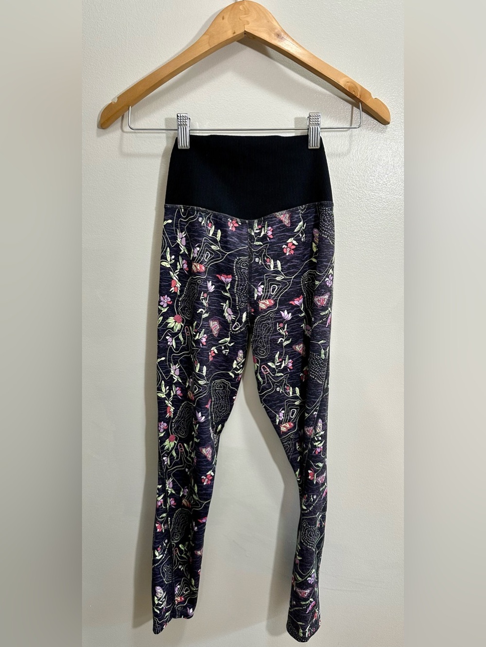 North Face Dune Sky 7/8 Tight leggings Colorful Floral size S - Picture 7 of 8